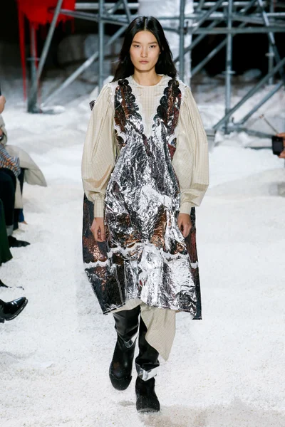 Look 37